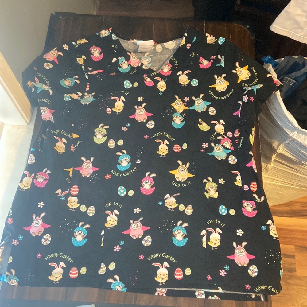 Easter Spring scrub shirt size L